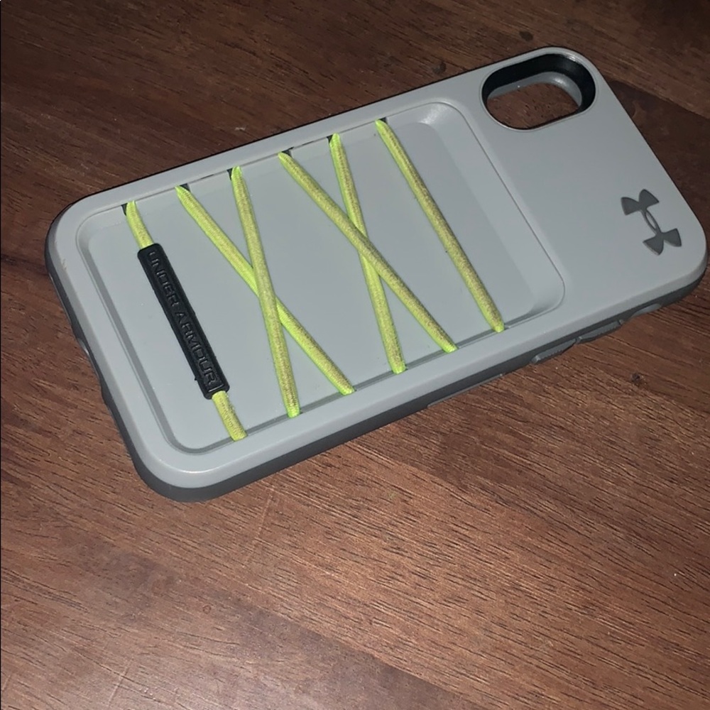 iPhone X/ xs under armor case used